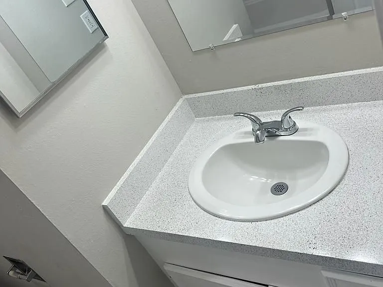 1412 Avenue C — Photo 11