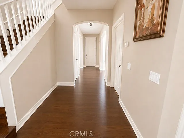 4 bed, 4.5 bath, 3204 sqft, $7,800 — Photo 4