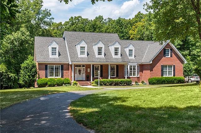 1st image of 17606 Thornwood Ln