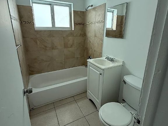 3rd image of 1101 Euclid Ave #15