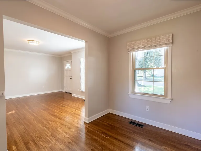 1341 S Erie Ave — Photo 4