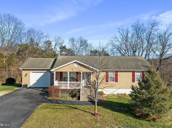 229 Black Oak Dr, Maurertown, VA 22644