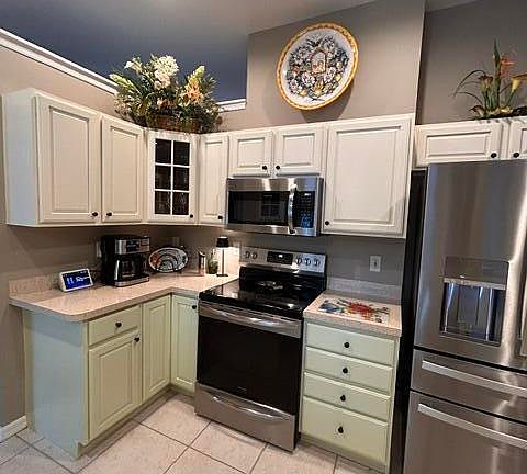 5th image of 2062 SE HARDING Street