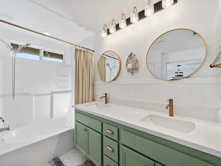 565 Alderbery Ln — Photo 25