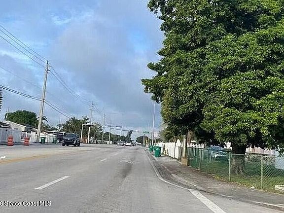 4th image of 3231 NW 151st St