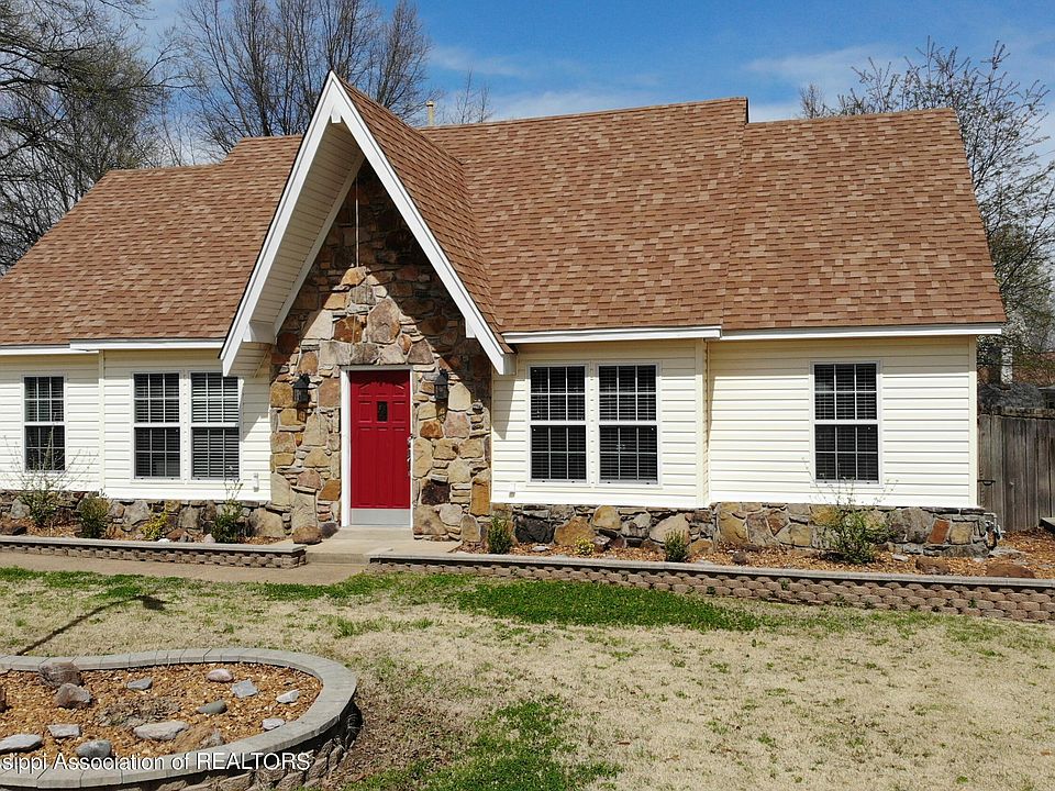 1st image of 604 Greencliff Dr