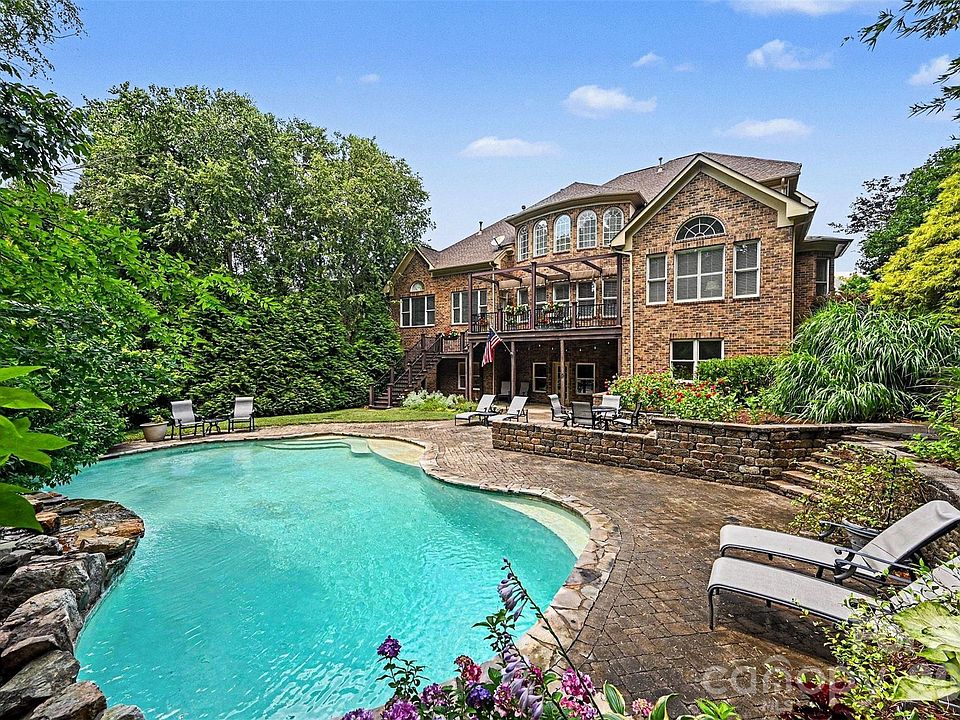 1st image of 2216 Highland Forest Dr