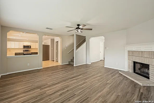 153 Hanging Moss Dr — Photo 8