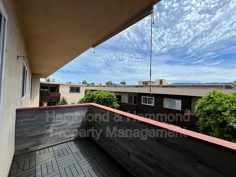 5400 Newcastle Ave #43 — Photo 14