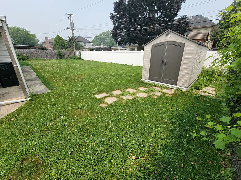 7822 W Carmen Ave — Photo 15