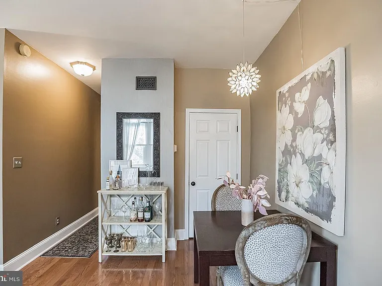 405 Bainbridge St #B — Photo 4