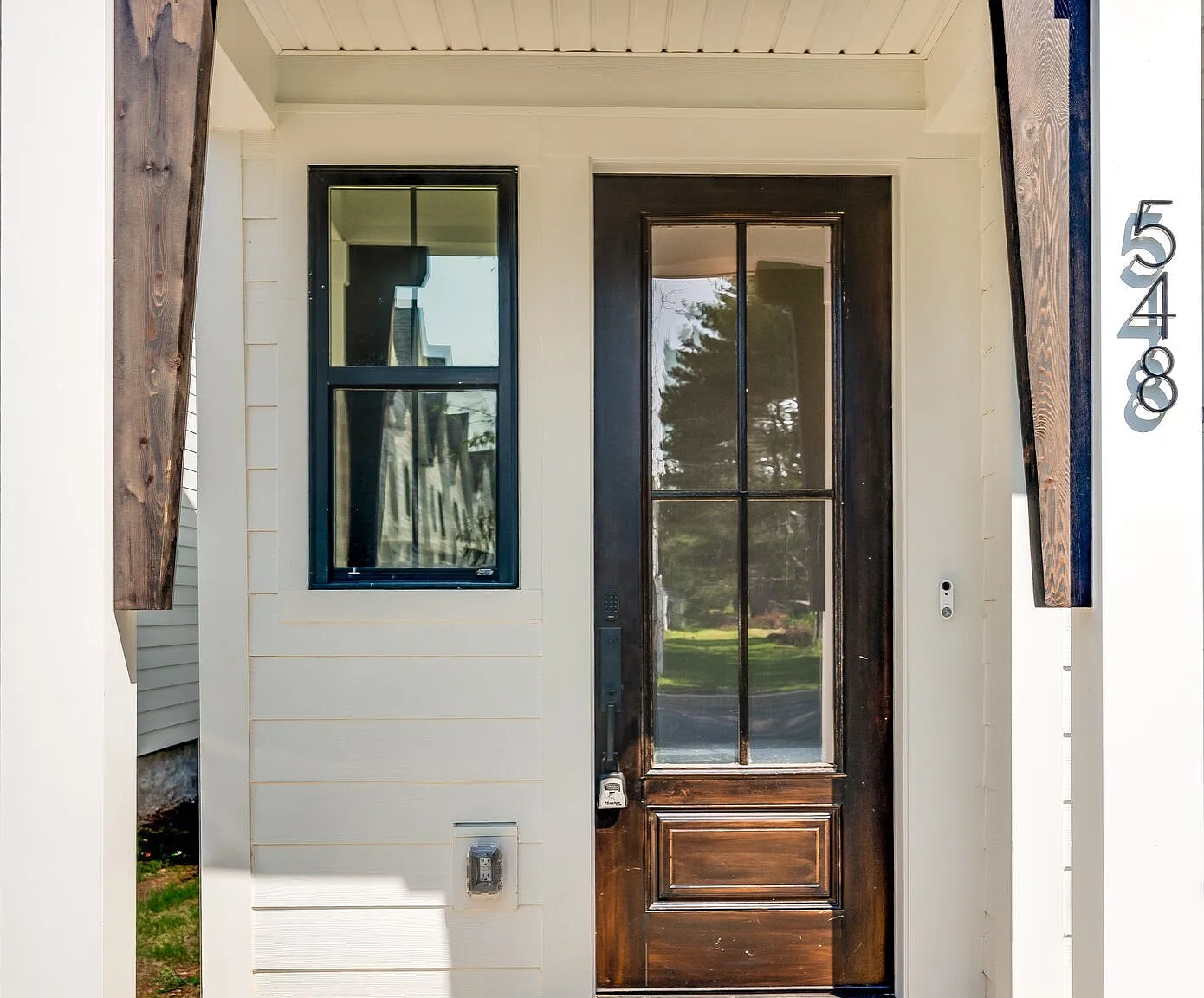 3 bed, 2.5 bath, 1230 sqft, $2,350 — Photo 3
