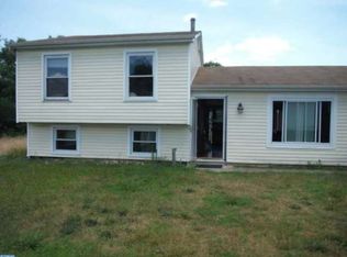 2 Jackson Ct, Sicklerville, NJ 08081