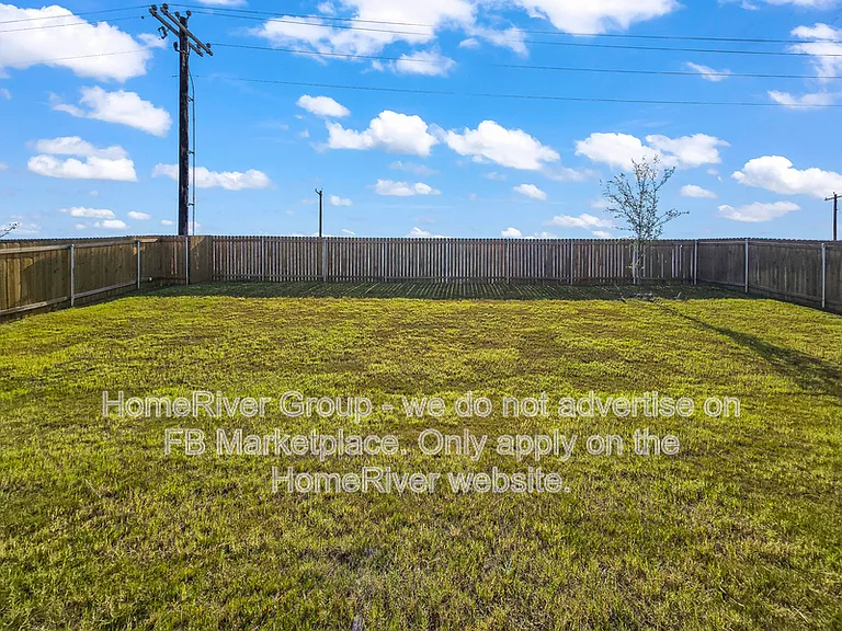 605 Jameson St — Photo 18