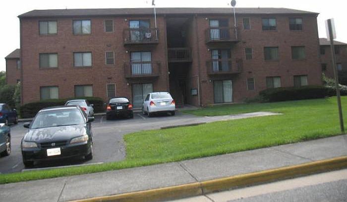2nd image of 909 Montgomery St APT G