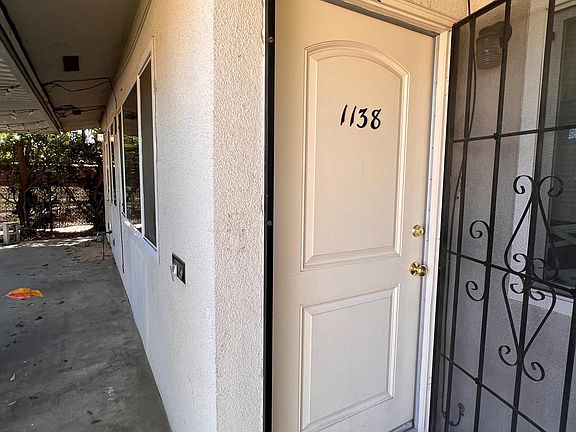 2nd image of 1138 E Yale Ave #1138