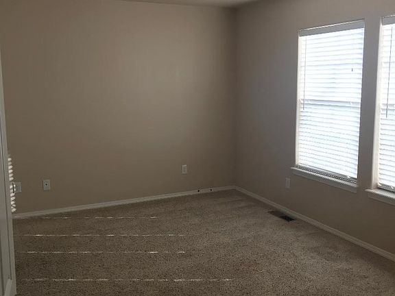 4th image of 1843 Falls Ave E