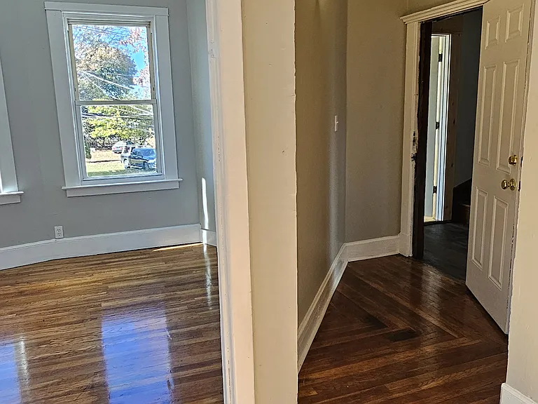 85 Morris St #B — Photo 7