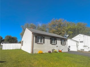 22 Idlebrook Dr, Cheektowaga, NY 14225