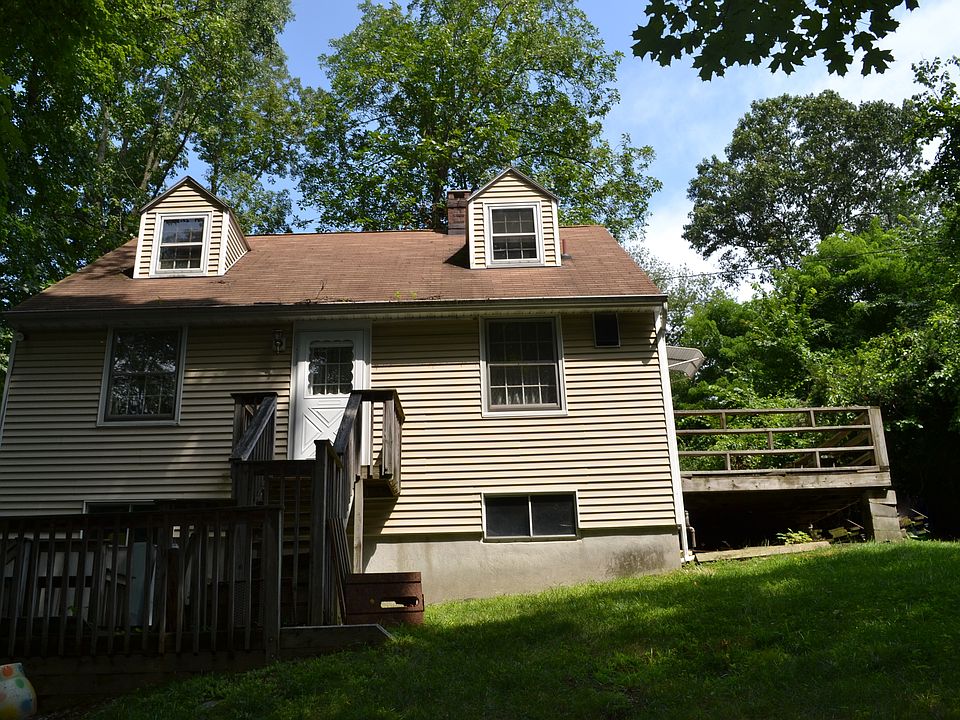 1st image of 12 Palmer Trl