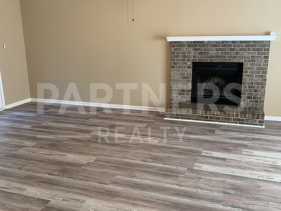 3rd image of 5821 Acacia Ct