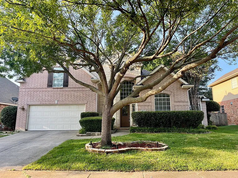 8813 Arbor Creek Ln — Photo 1