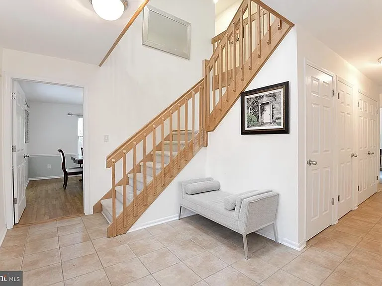 106 Washington Rd — Photo 2