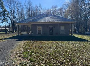 1225 Noble Dr, Edwards, MS 39066