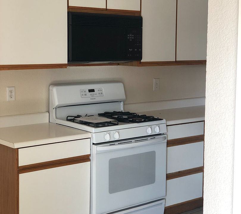 1st image of 195 Lois Ln #15