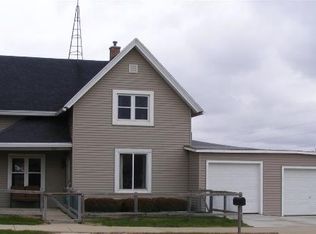 541 N Main St, Juneau, WI 53039