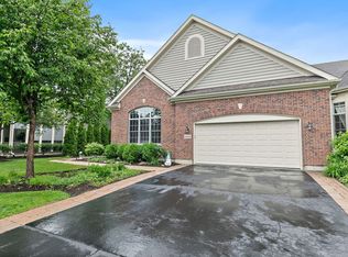 3950 Coyote Lakes Cir, Lake In The Hills, IL 60156