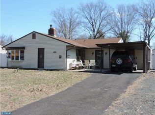 64 Tapered Oak Ln, Levittown, PA