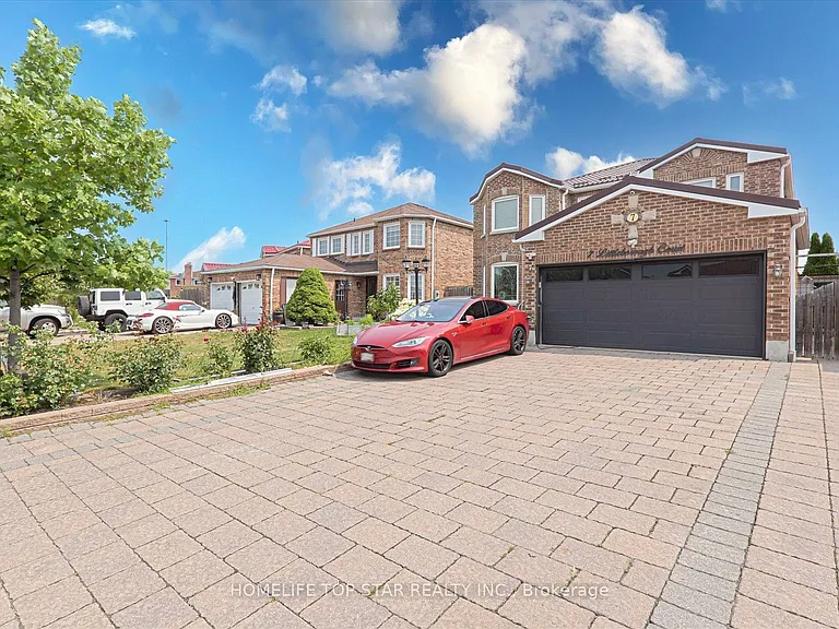 7 SW Littleborough Ct E — Photo 2