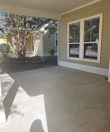 4th image of 425 Hilltop Dr