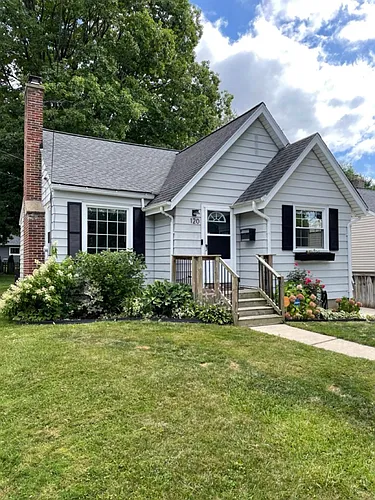 120 Wallinwood Ave NE Photo 1