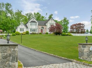 23 Lalli Dr, Katonah, NY 10536