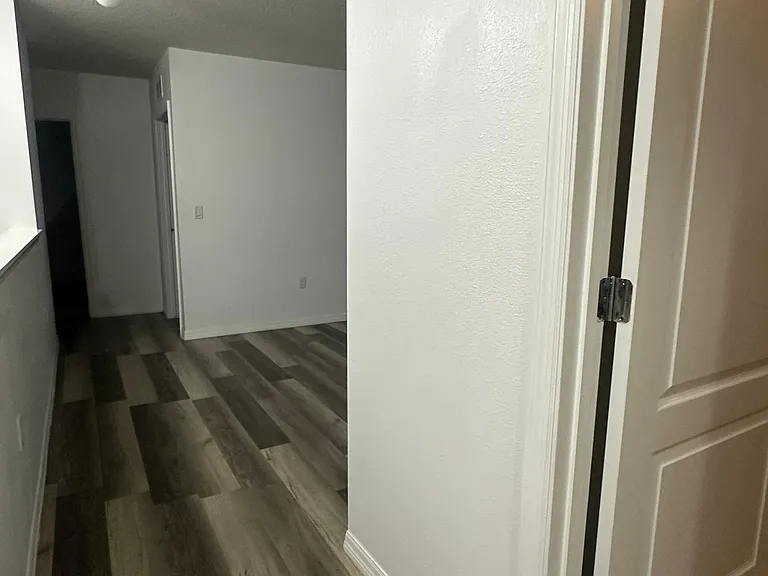 881 Lake Cummings Blvd — Photo 17
