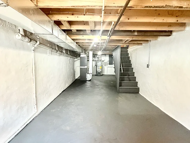 1819 N Port St — Photo 25