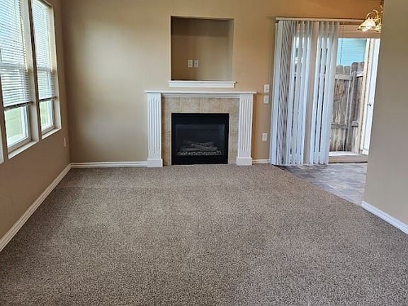 3rd image of 4013 Washington Ave APT 102
