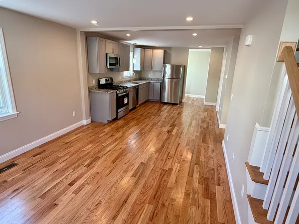 11-13 Garfield Ave, Woburn, MA 01801