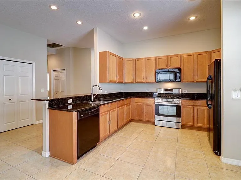 3110 Silvermill Loop — Photo 11