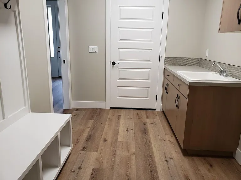 453 E Fox Bay St — Photo 8
