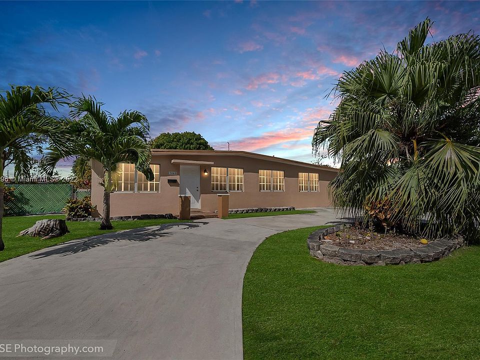 Lovely large circular driveway