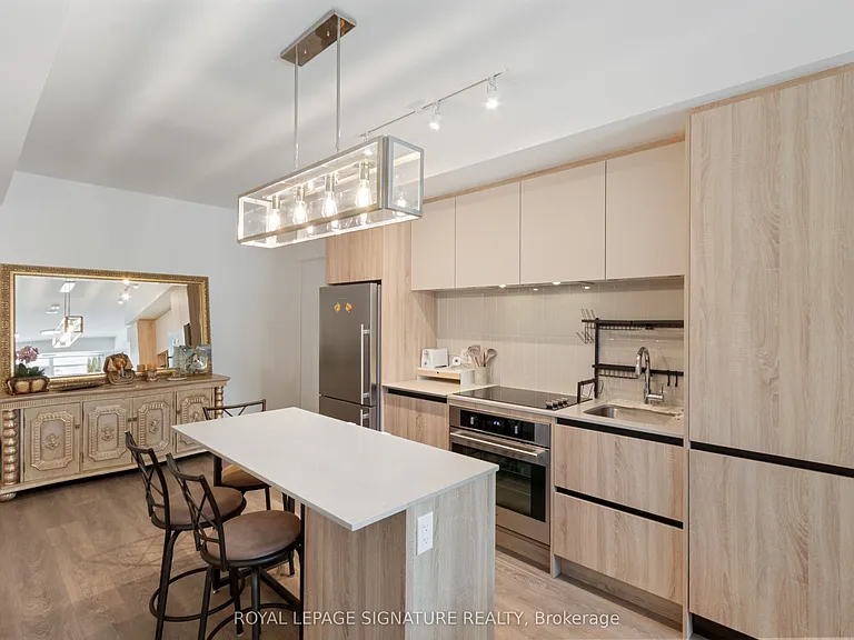 8 Beverley Glen Blvd #228 — Photo 2