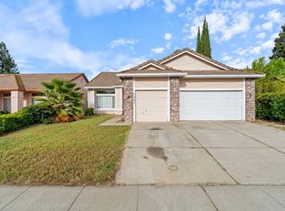 8862 Laguna Star Dr, Elk Grove, CA