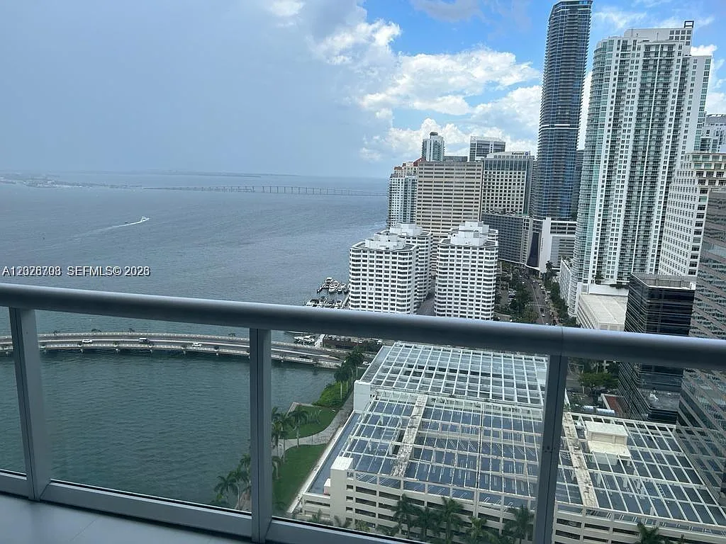 Icon Brickell No Two — Photo 2