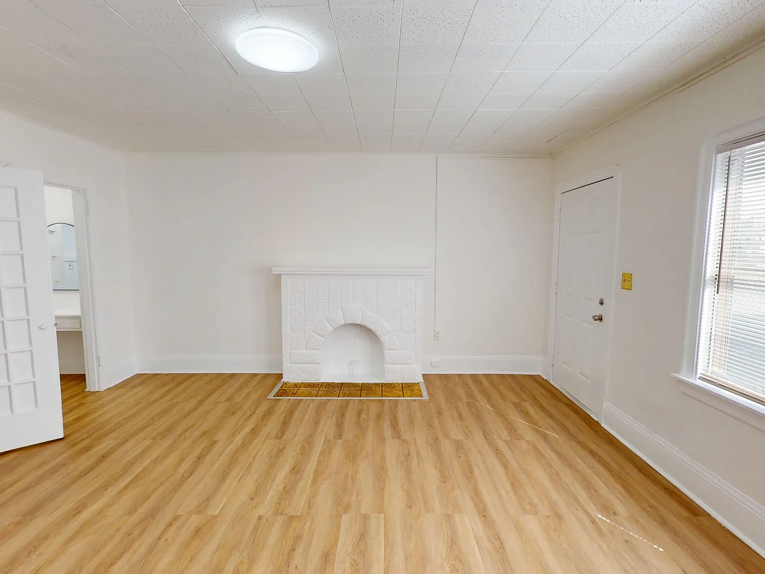 Studio, 480 sqft, $1,795 — Photo 2