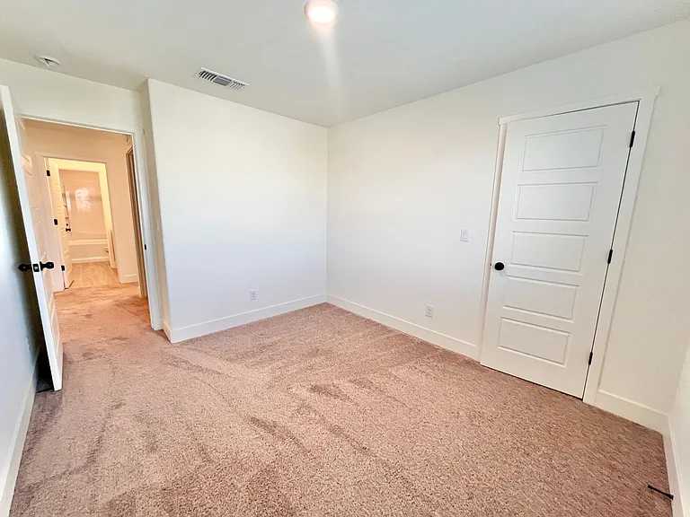 1602 Dodder Dr — Photo 16