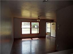 3rd image of 1539 Celeste Dr