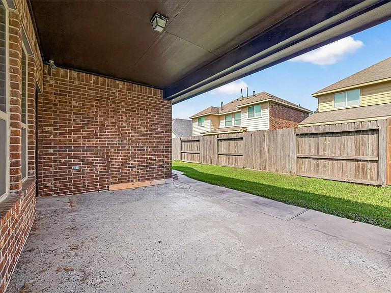 24302 Bella Florence Dr — Photo 44